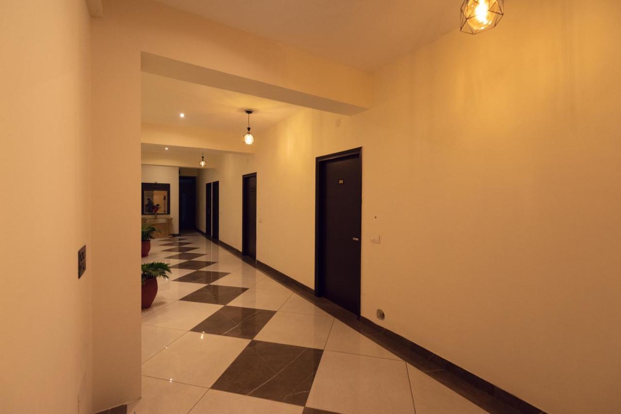 Hotel Luxuria Ludhiana Dış mekan fotoğraf
