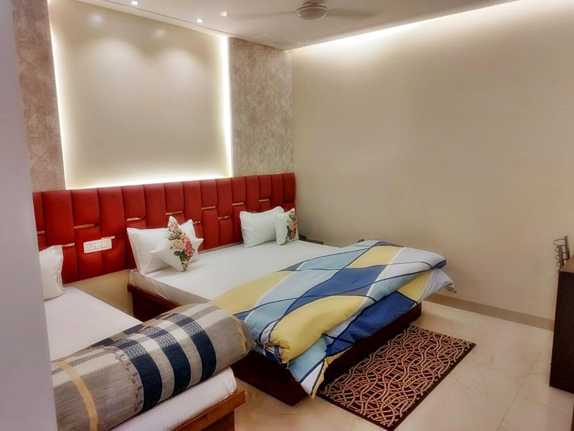 Hotel Luxuria Ludhiana Dış mekan fotoğraf