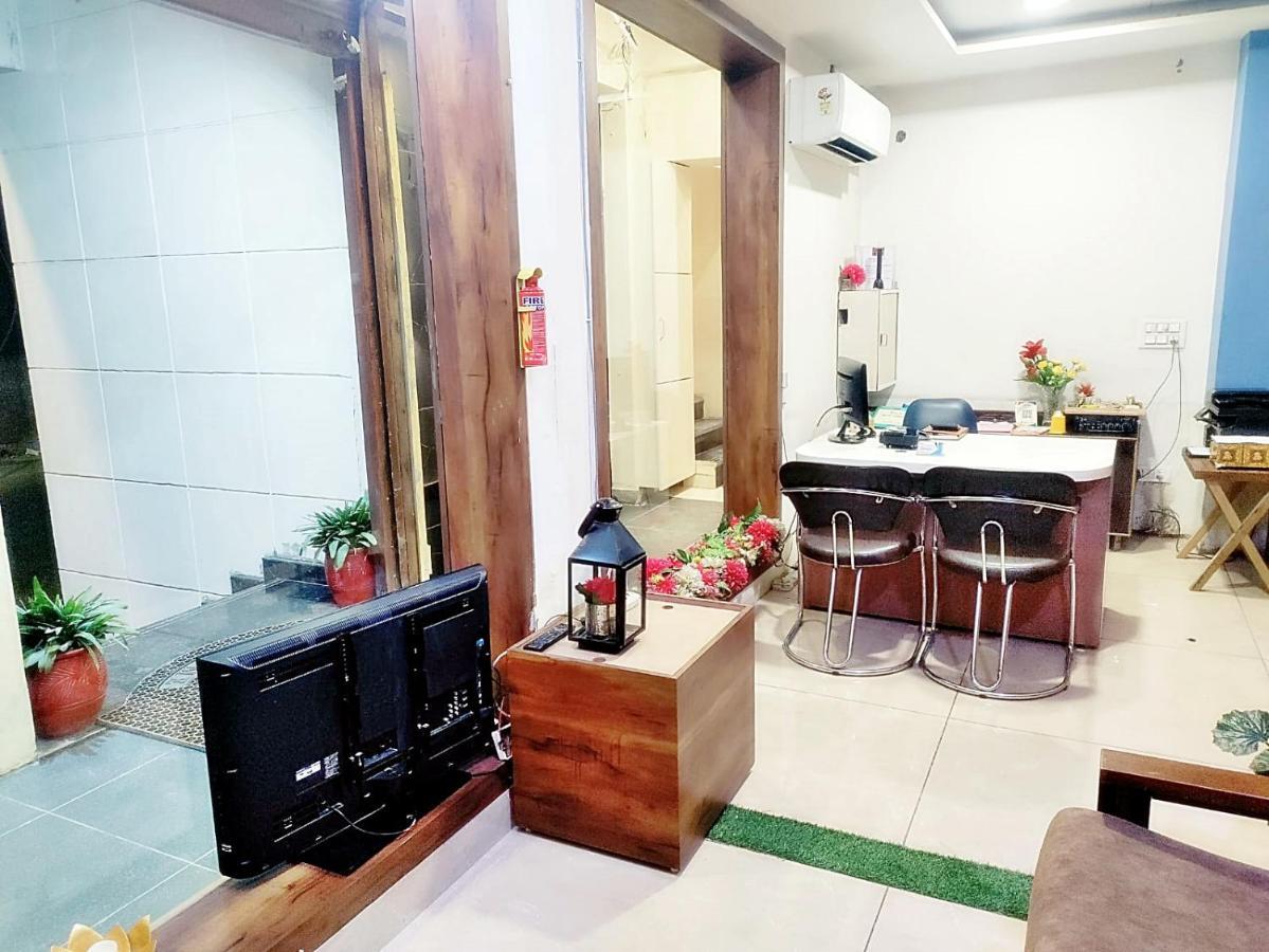 Hotel Luxuria Ludhiana Dış mekan fotoğraf
