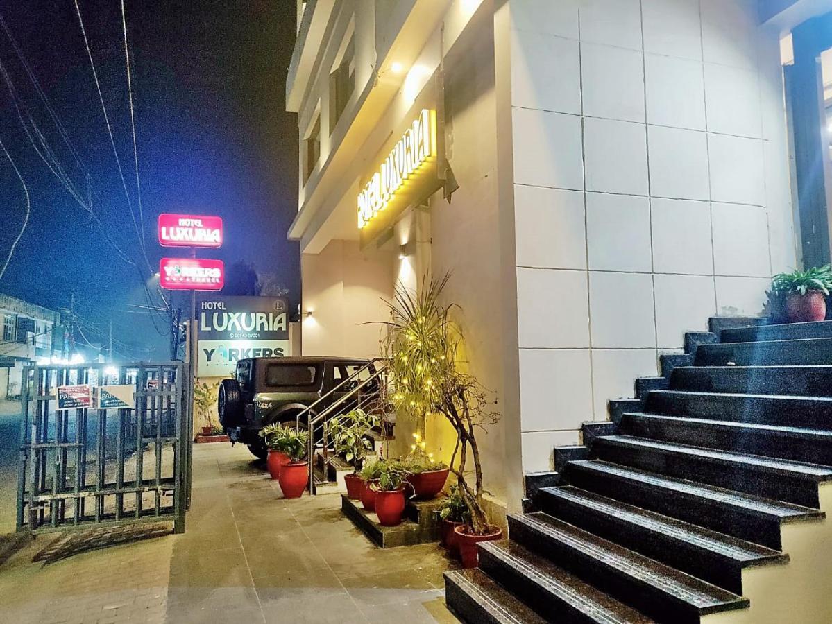 Hotel Luxuria Ludhiana Dış mekan fotoğraf