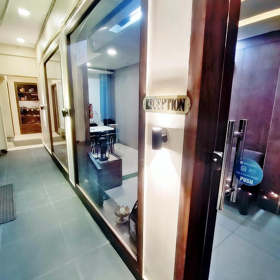 Hotel Luxuria Ludhiana Dış mekan fotoğraf